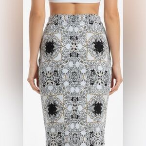 Elegant Blue,Black and Cream Patterned Pencil Skirt